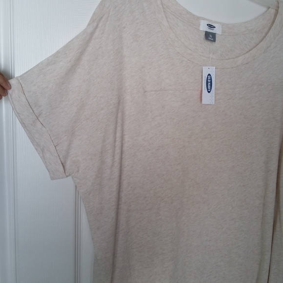 Old Navy Oatmeal coloured scopp neck top - Picture 3 of 5